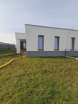 Nowoczesny dom w zabudowie bliźniaczej – 91 m², Chełmce - 3