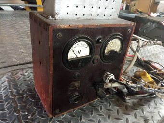 Prostownik samochodowy 6 i 12 v bardzo mocny sprawny polecam - 3