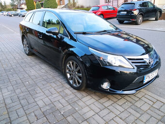 Sprzedam toyotą Avensis T27 z małym Przebiegiem - 3