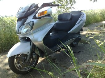 Suzuki Burgman 650 AC 36. 800 tys km 2004r - 3