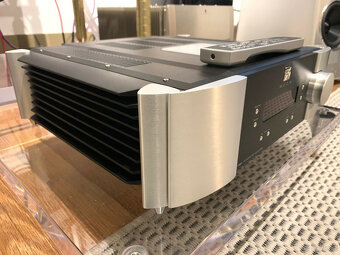Simaudio Moon 700i V1 ( Price : 1900 EUR ) - 3