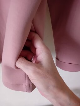 Bluza z kapturem I z kieszeniami - 3