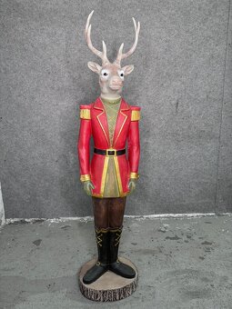 Syndyk sprzeda dekorację - figurę jelenia ( 2szt.) - 3