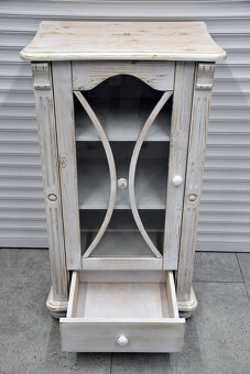 witryna z drewna sosnowego - jak nowa - 3