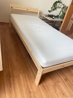 Łóżko NEIDEN z ramą listwową i materacem - 3