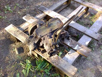 Sprzedam części GAZ 69 a Komandorka - 3