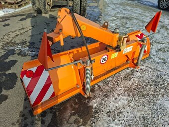 Hydraulicznie obracany lemiesz do odśnieżania - 3