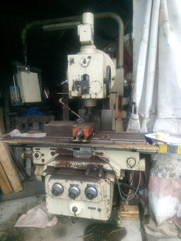 Frezarka konsolowa HECKERT, typ FSS 400 E - 3