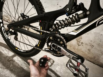 Santa Cruz v10.4 Carbon - 3