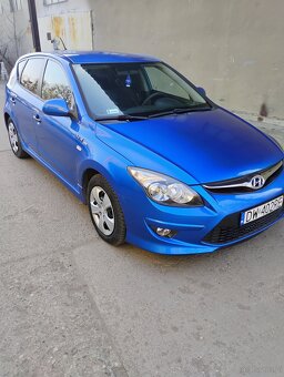 Hyundai i30 z małym przebiegiem - 3