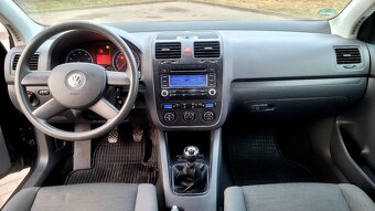 CZARNY KRÓLVolkswagen Golf 1.6 mpi z Klimą w bardzo dobrym - 3