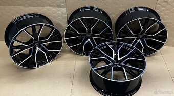 Felgi Audi Q8 SQ8 10J x 22 ET21 4M8601025Q / AQ 5x112 - 3