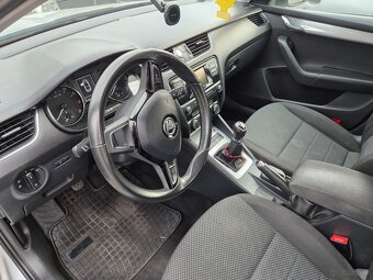 SKODA OCTAVIA POLSKI SALON - 3