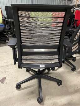 Fotel biurowy Steelcase Think - 3