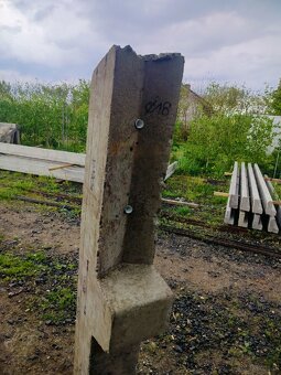 Stopy betonowe - 3