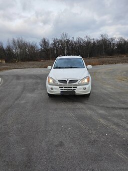 Ssangyong Kyron - 3
