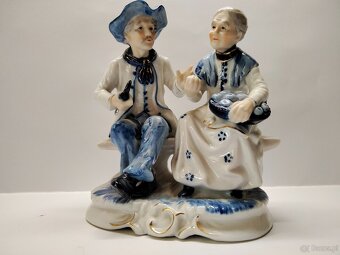 Figura porcelana szkliwiona -stan idealny Dziadkowie niebies - 3