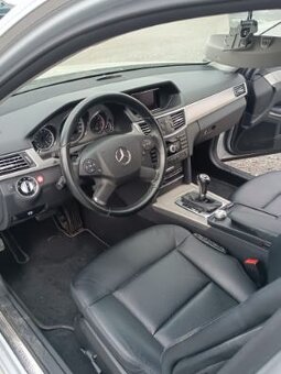 Mercedes -Benz E 220 CDI - 3