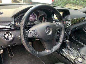 2011 Mercedes-Benz E 220 Avantgarde AMG Package - 3