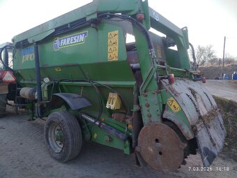 Wóz paszowy Faresin TMR 850 - 3