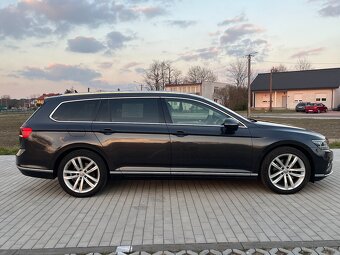 Sprzedam Volkswagen Passat 2.0 TDI SCR DSG7 Elegance Lift Mo - 3