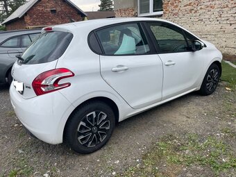 Peugeot 208 1.0i, r.2015, klimatyzacja - 3