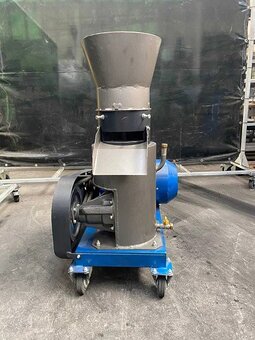 OKAZJA Powystawowa peleciarka DR-200 o mocy 7,5 kW - 3