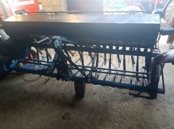 Siewnik zbożowy Nordsten Lift-o-matic 2,5m - 3