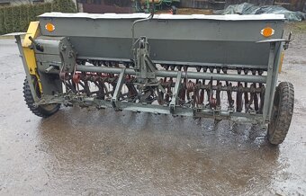 Siewnik zbożowy Poznaniak na wąskim kole - 3