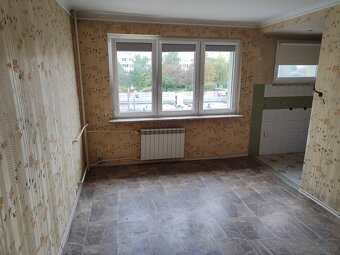 Mieszkanie o pow. 22m2, II p., do remontu, os. Kaliniec - 3