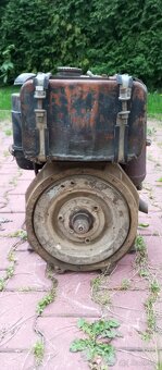 Silnik HATZ E780 uszkodzony - 3