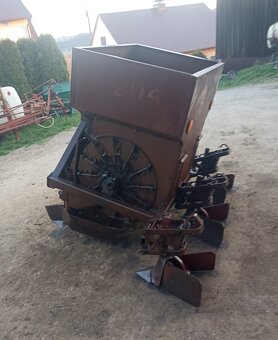 Sadzarka do ziemniaków dwurzędowa czeska Famaros S-204 - 3