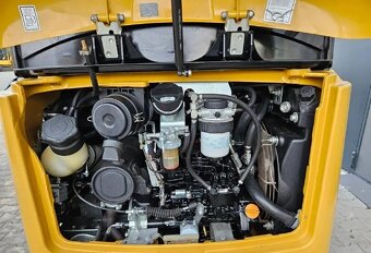 Sprzedam minikoparkę Caterpillar 301.7 D - 3