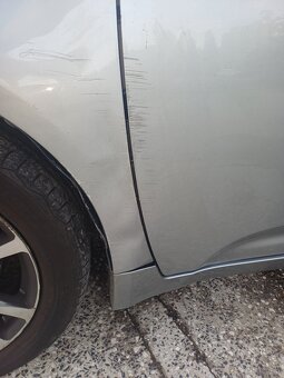 Toyota Avensis T27 2.0 4D4 2013 - 3