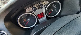Ford Focus Mk2 - 3