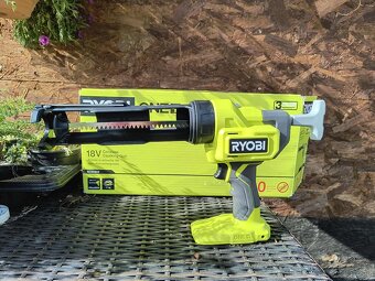 Akumulatorowy pistolet do silikonu RYOBI ONE+, 18V, BEZ BATE - 3