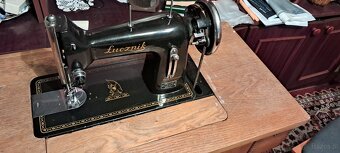 Sprzedam  maszyne do szycia i  do odtwarzania muzyki - 3