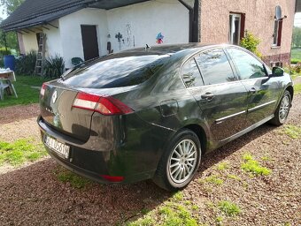 Renault Laguna III Liftback - 3