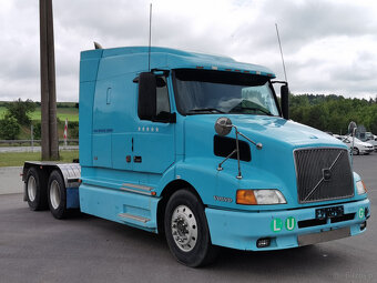 Sprzedam ciągnik siodłowy VOLVO VVN EURO 3 z retarderem - 3