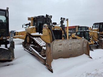 CAT D6T - 3