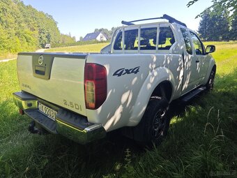 Nissan Navara 2.5 4x4 Diesel 190KM | Podniesione zawieszenie - 3