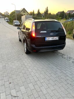 Sprzedam Forda Focus 1,6 Benzyna 175 km przebiegu - 3