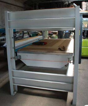 Półkowa prasa hydrauliczna ICOTET CON 2 - 3