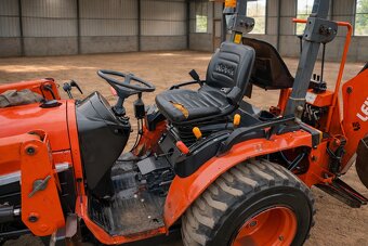 Kubota B2530  – ciągnik z ładowaczem czołowym i koparką - 3