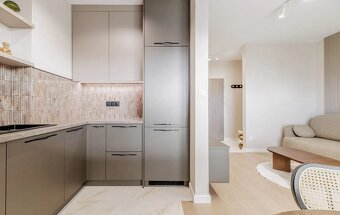 Mieszkanie o pow. 28.20m2, duży balkon, winda,Poznańska - 3