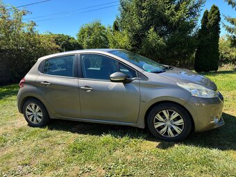 Peugeot 208 - 3