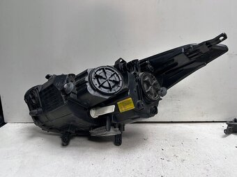 Reflektor prawy Hyundai I40 Xenon 13 PINÓW 921023Z0901KUD - 3