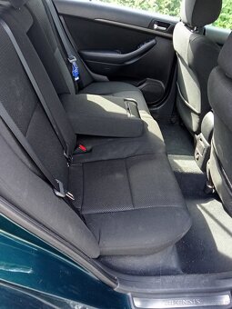 toyota  avensis   kombi - 3