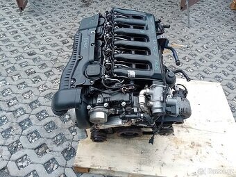 Silnik 3,0D X-Drive 306D3 173kw z BMW X5 E70 - 3