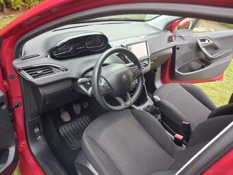 Peugeot 208 - 3